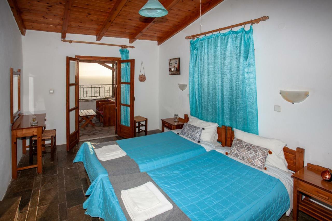 Argyros House *