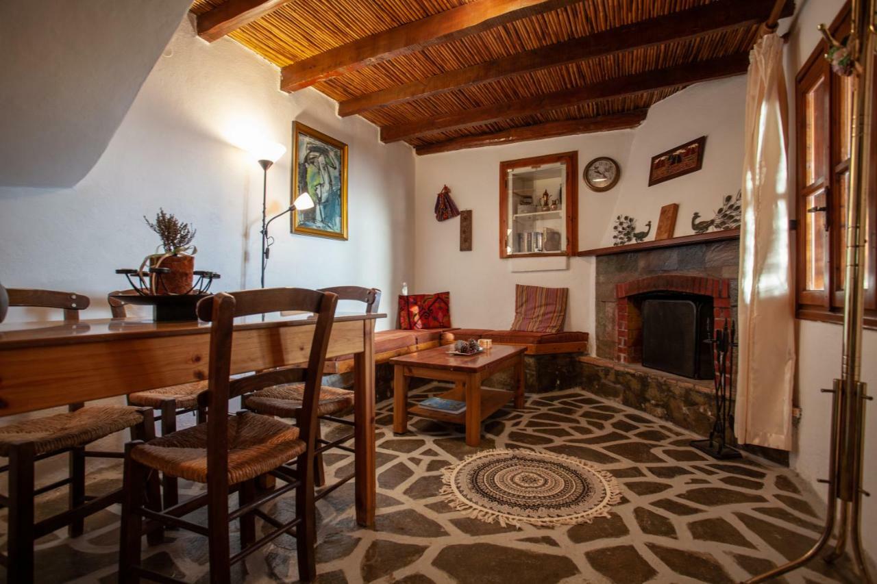 Argyros House